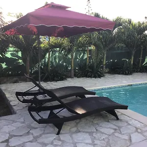 Villa Nilsa, Bani
